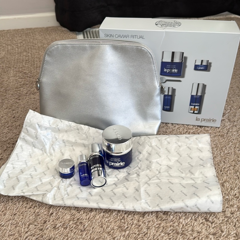 ‼️Empty‼️La Prairie Set with travel Pouch